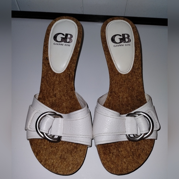 Womens Gianni Bini White Leather & Cork Vintage Style Heels with Buckle, 7M - Picture 1 of 6